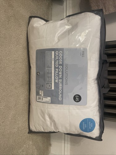 Goose feather pillows marks - feather,